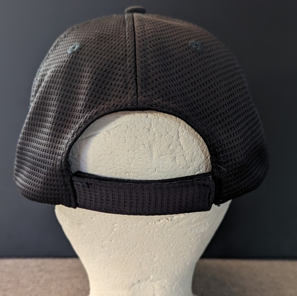 EVINRUDE MOTORS HAT BLACK STRAPBACK ONE SIZE - Picture 4 of 9